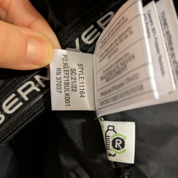 Obermeyer Women's Black Winter/Ski Jacket with Detachable Faux Fur Hood - Picture 13 of 16